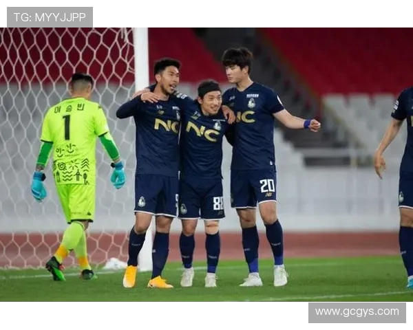 富川FC对首尔依恋赛前禁区线画歪紧急补线引全场关注